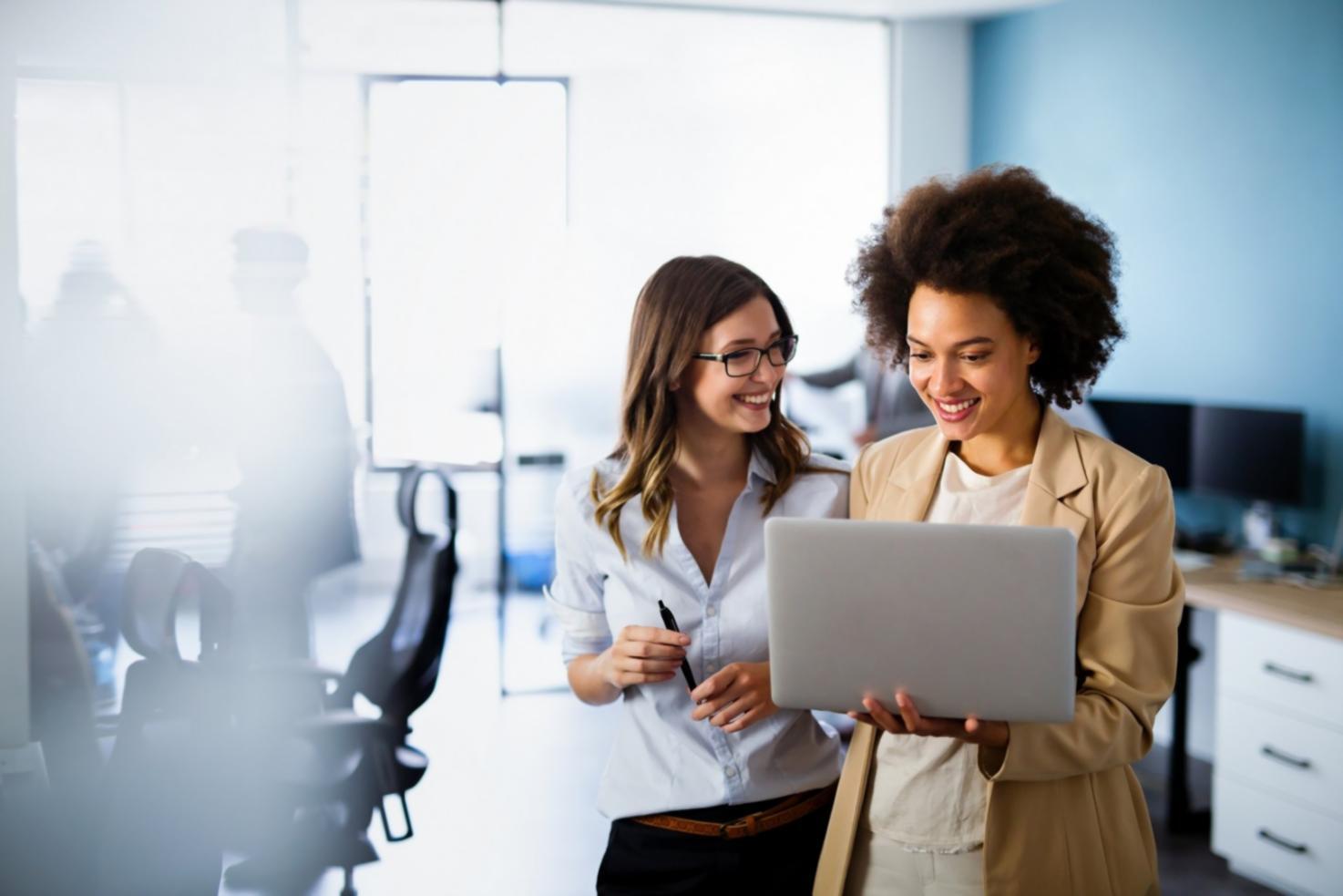 Studenti che collaborano nella pianificazione del budget